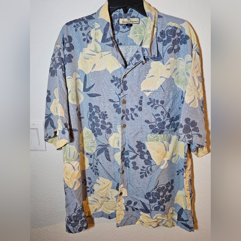 Tommy Bahama Men's 100% Silk Button Down Hawaiian Shirt Size XL